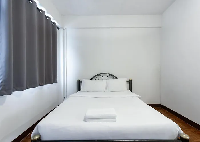 Stay On Sukhumvit Soi 11